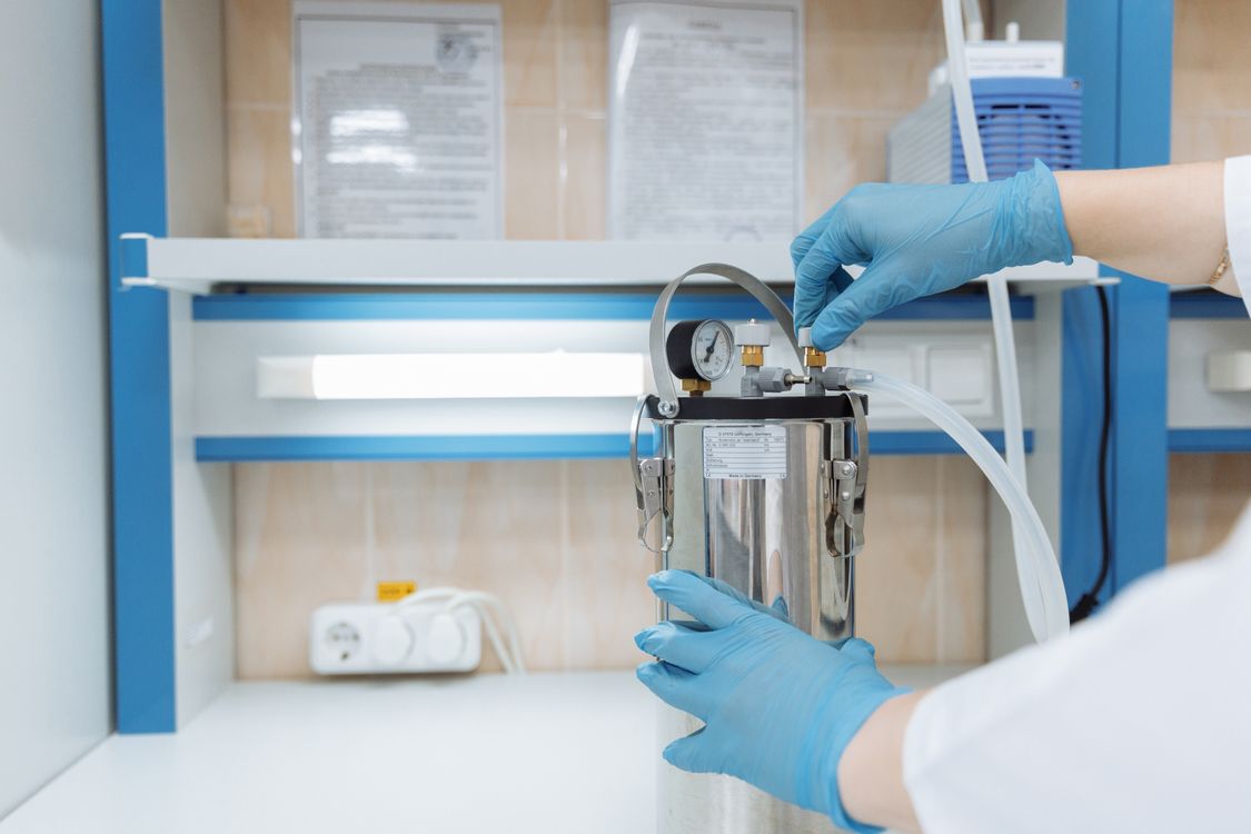 How to Choose a Lab Ultrapure Water System: 5 Hard Specs and a Pitfall Checklist